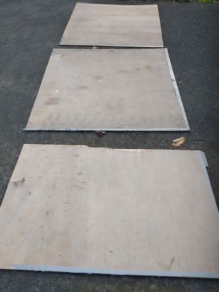 Photo of free Plywood 6mm and wooden planks (Farnborough GU14) #3