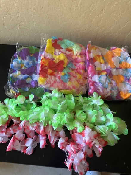 Photo of free ~50 Hawaiian leis (North Los Altos) #1