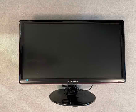 Photo of free Computer monitor (Bracknell RG12) #1