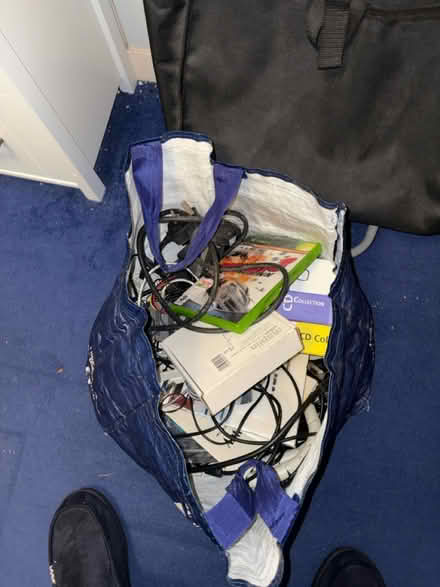 Photo of free Assorted computer items (Stockethill Crezcent AB16) #1