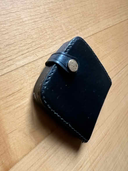 Photo of free Small leather wallet / purse (Kelvedon Hatch CM15) #1