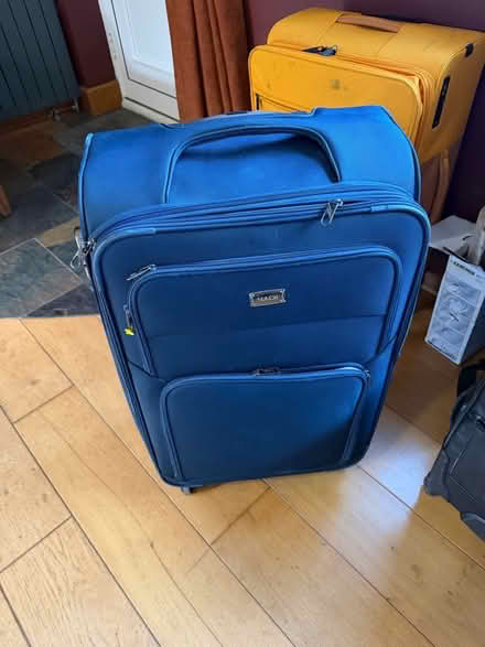 Photo of free Big suitcase, wheels not completely sound (Cumnor OX2) #1