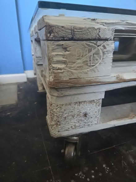 Photo of free Custom made pallet coffee table (IP21) #4