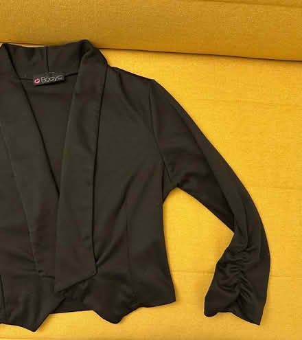 Photo of free Women’s small cropped blazer (OX3 8TG) #2