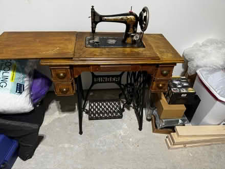 Photo of free 1901 Singer Sewing Machine (Wegmans in Frederick) #1