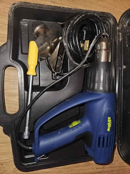 Photo of free Heat gun- never used (Walthamstow E17) #1