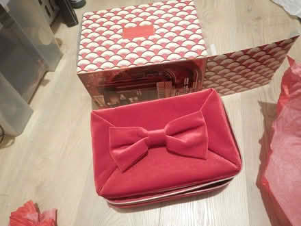 Photo of free Cosmetics presentation case x2 (Purley SM6) #2