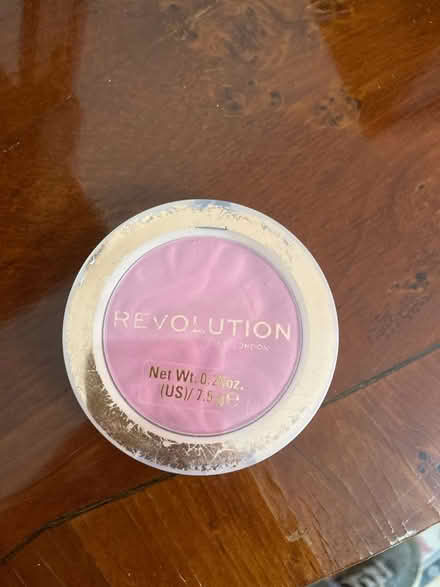 Photo of free Revolution blusher (Heage DE56) #1