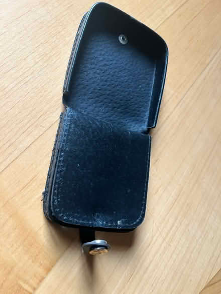 Photo of free Small leather wallet / purse (Kelvedon Hatch CM15) #2