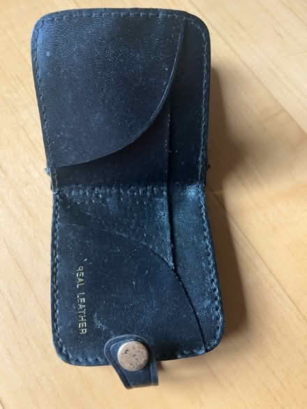Photo of free Small leather wallet / purse (Kelvedon Hatch CM15) #3