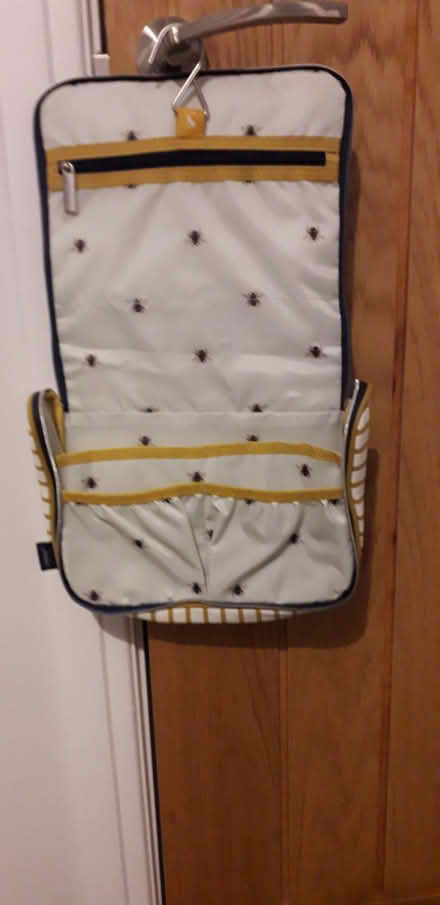 Photo of free joules hanging wash bag (wyberton) #1