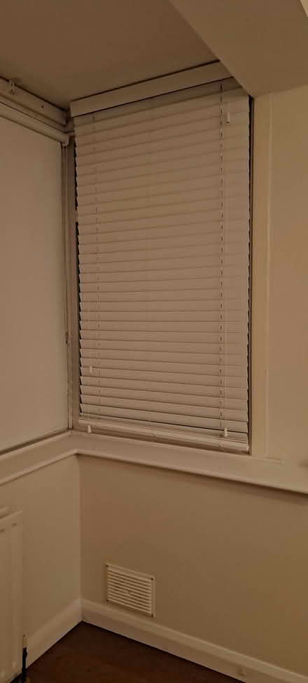 Photo of free Set of 3x Venetian blinds (Benfield Valley BN41) #2