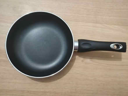 Photo of free Frying pan (islington N1) #1