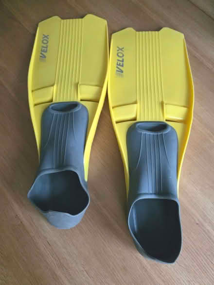 Photo of free Pair of Velox scuba/snorkel fins size M (8-9) (Skipton BD23) #3