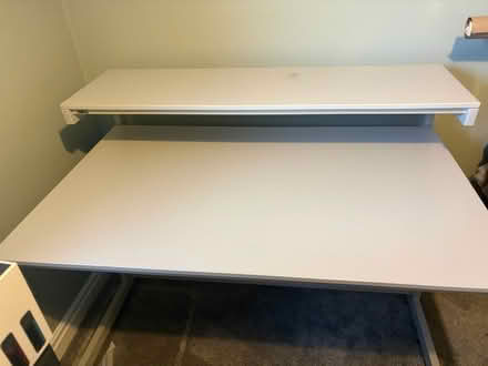 Photo of free Large desk (CW2 6) #1