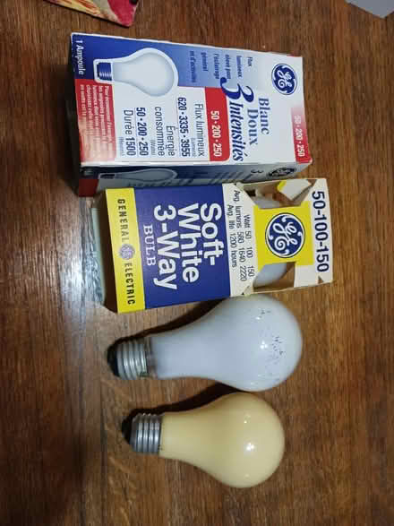 Photo of free 3 way light bulbs (Euless) #1