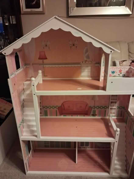 Photo of free Dolls House (WF4) #1