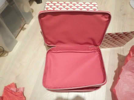 Photo of free Cosmetics presentation case x2 (Purley SM6) #3