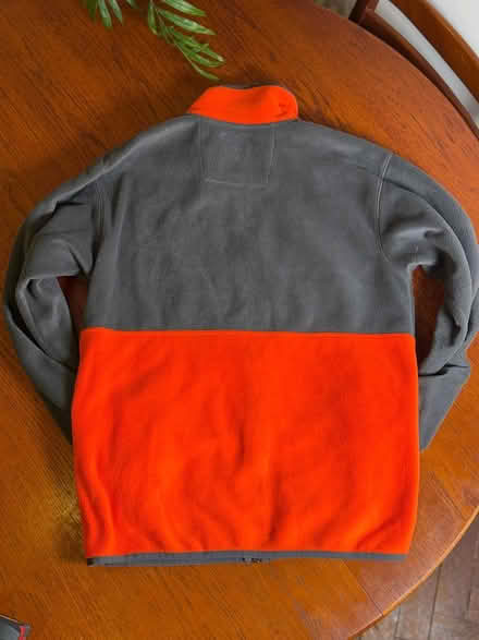 Photo of free Colombia fleece (HA0) #2