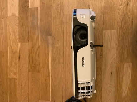 Photo of free epson projector (Maida Vale W9) #4