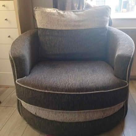 Photo of free Armchair (DH6) #1