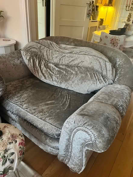 Photo of free Crushed velvet love seat (Wd3 3pd) #3
