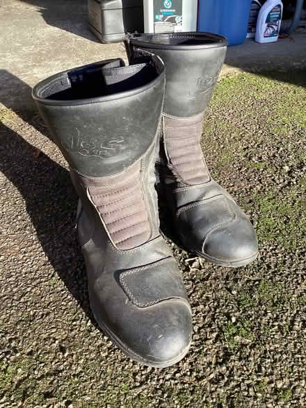 Photo of free Motorbike boots (Felindre LD7) #1