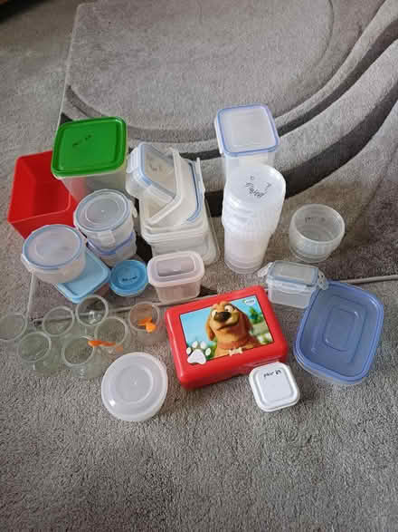 Photo of free Food boxes (cainscross rd) #1