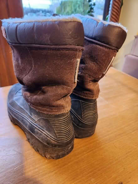 Photo of free Cotton Traders snow boots (New Tupton S42) #3