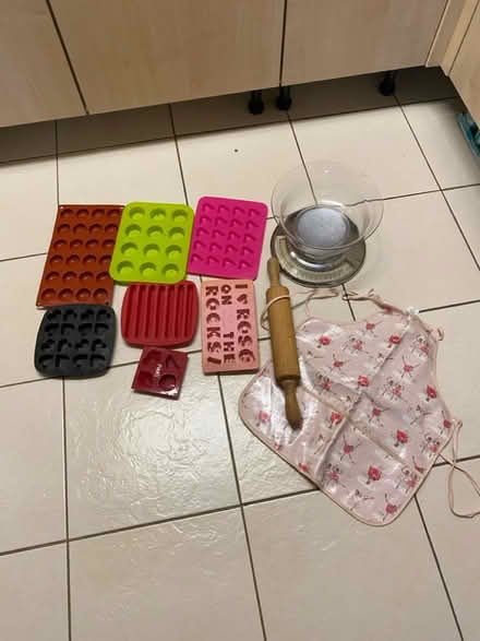 Photo of free Kitchen stuff (Aldershot) #1
