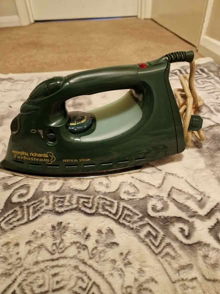 Photo of free Steam iron (CT14) #1