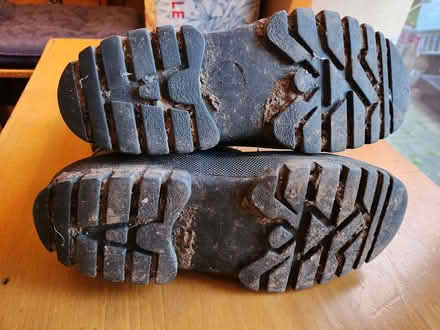 Photo of free Cotton Traders snow boots (New Tupton S42) #2