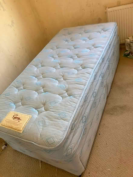 Photo of free Single Divan Bed (Shawlands, G41) #1