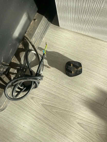 Photo of free Electric wood fire (CH62) #3