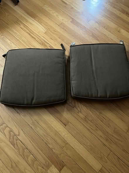 Photo of free Brown seat cushions (NE side of Lombard) #1