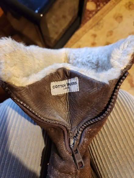 Photo of free Cotton Traders snow boots (New Tupton S42) #4