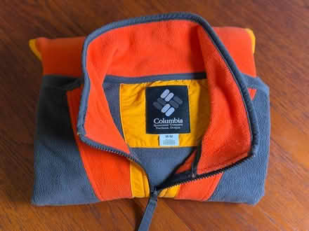 Photo of free Colombia fleece (HA0) #3
