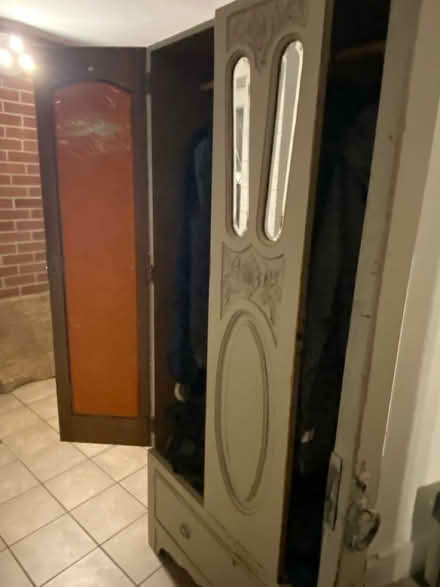 Photo of free Victorian Shabby Chic Wardrobe (Radcliffe on Trent NG12) #4