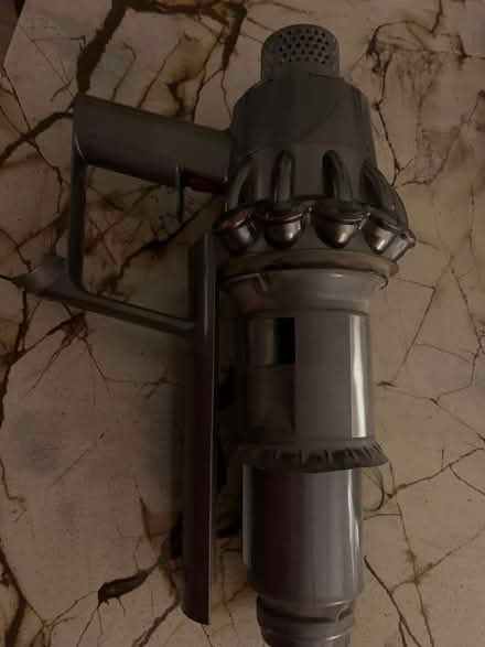 Photo of free dyson main suction thingy noisy (Blagdon BS40) #1