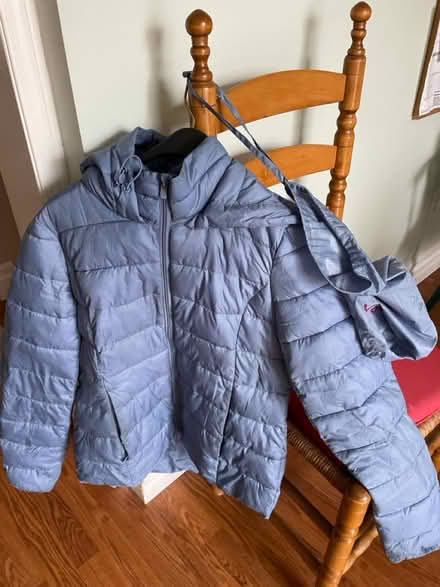 Photo of free Packable puffer jacket (Neyagawa river glen, oakville.) #1