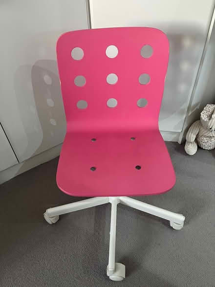 Photo of free Pink Ikea Child’s Chair (Wickford, Shotgate.) #1