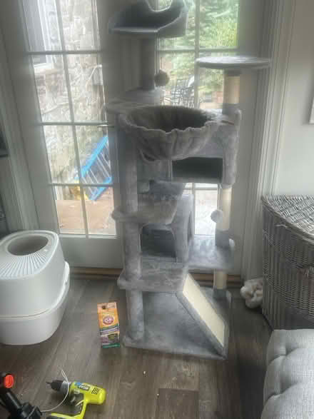 Photo of free cat tower (falls church) #1