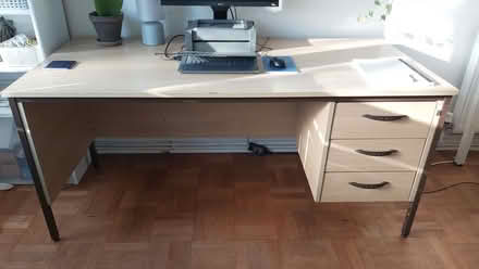 Photo of free DESK: extra large desk 160 L x 75 W x 75 H cm (Putney SW15) #2