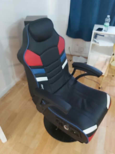 Photo of free Gaming Chair (Hall Farm Rd Woking) #2