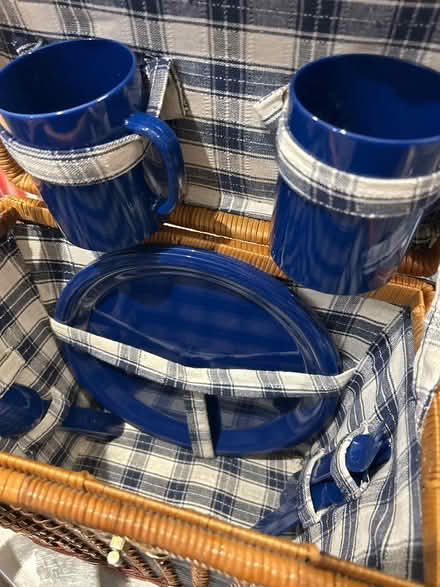 Photo of free Picnic Basket (Harmans) #2