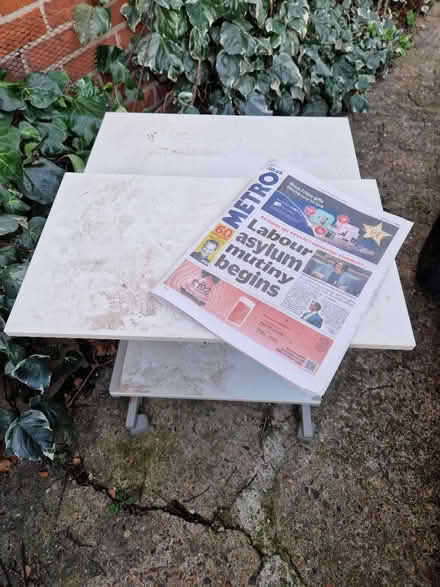 Photo of free Computer desk (TW3 Hounslow) #2