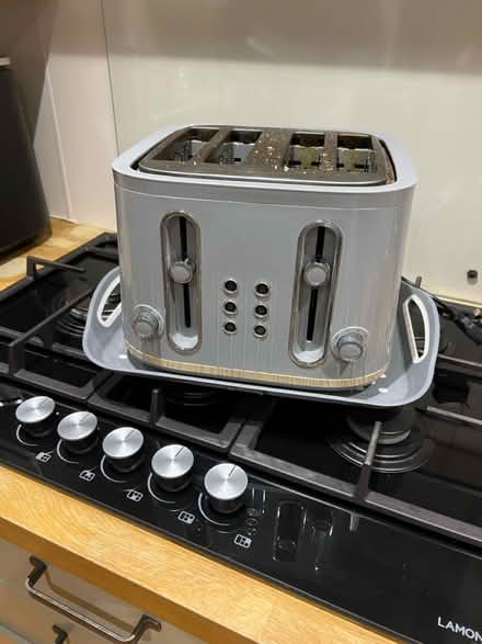Photo of free 4 slice toaster (Scarisbrick new road PR8) #1