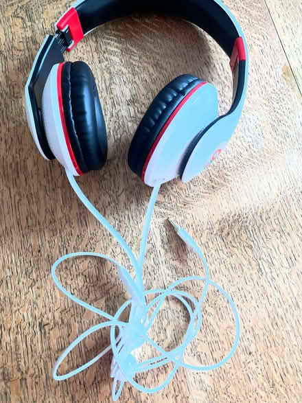 Photo of free Headphones, Wired Over Ear (CT6) #2
