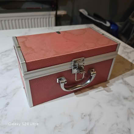 Photo of free Box (Greenwich Peninsula SE10) #4