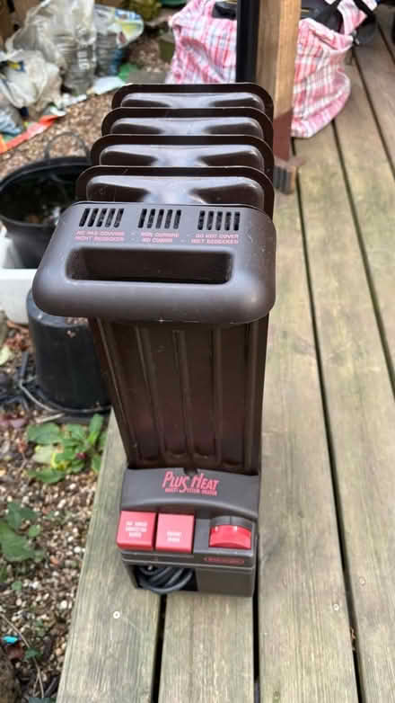 Photo of free DeLonghi portable Radiator (Palmers Green N14) #2